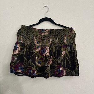 Free people floral print skirt Sz L Hawaiian print vacation beach 🏝️ 🏖️ summer